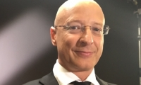 Maquillage aux Fontaines avant une présentation de la conférence8